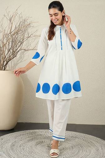 Printed Pleated Thread Work Cotton Kurta With Trousers