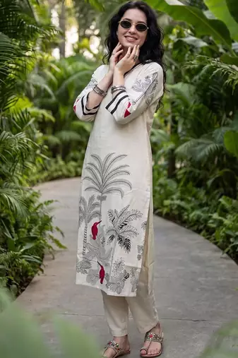 Women Ethnic Motifs Printed Thread Work Kurta with Trousers