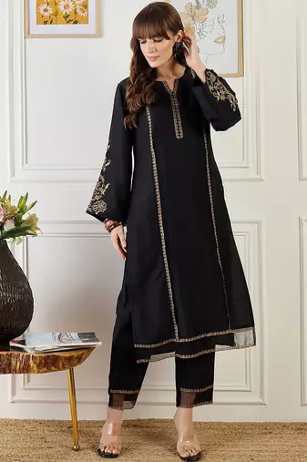 Women Ethnic Motifs Embroidered Kurta with Trousers