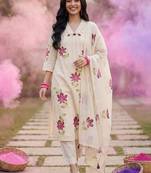 Women Floral Printed Cotton Kurta with Trousers & With Dupatta