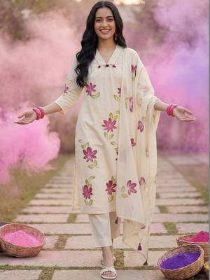 Women Floral Printed Cotton Kurta with Trousers & With Dupatta 2