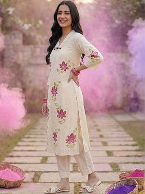 Women Floral Printed Cotton Kurta with Trousers & With Dupatta 4