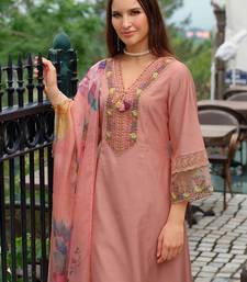 Women Floral Embroidered Thread Work Kurta with Trousers & With Dupatta