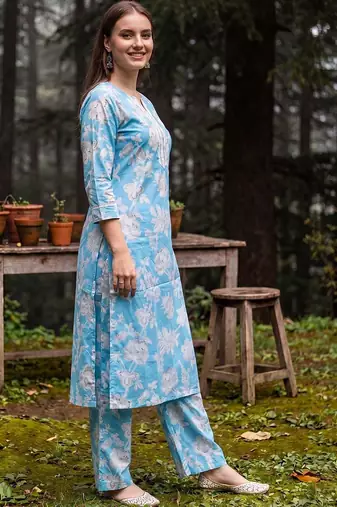 Women Floral Printed Cotton Kurta with Palazzos