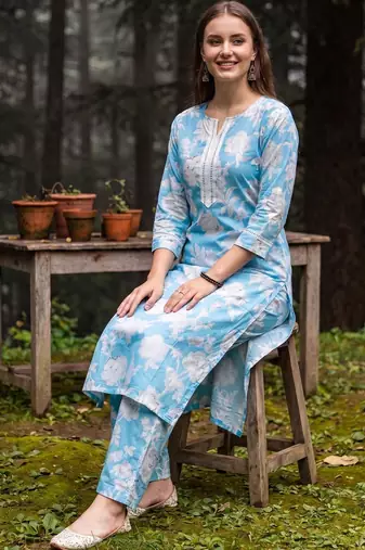 Women Floral Printed Cotton Kurta with Palazzos