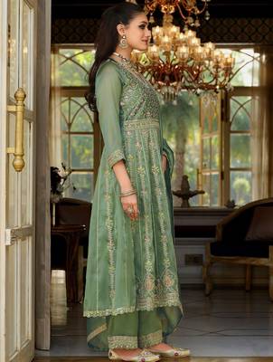 Women Floral Embroidered Empire Mirror Work Kurta with Trousers & With Dupatta 3