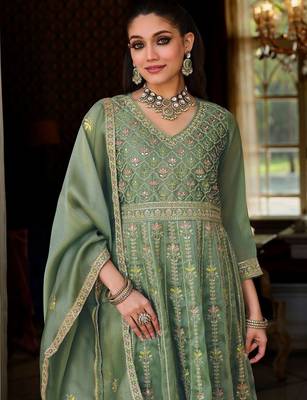 Women Floral Embroidered Empire Mirror Work Kurta with Trousers & With Dupatta 4