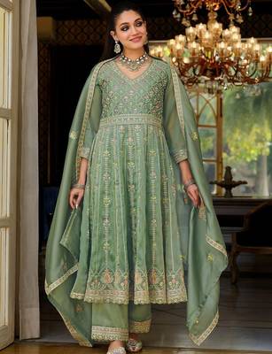 Women Floral Embroidered Empire Mirror Work Kurta with Trousers & With Dupatta 5