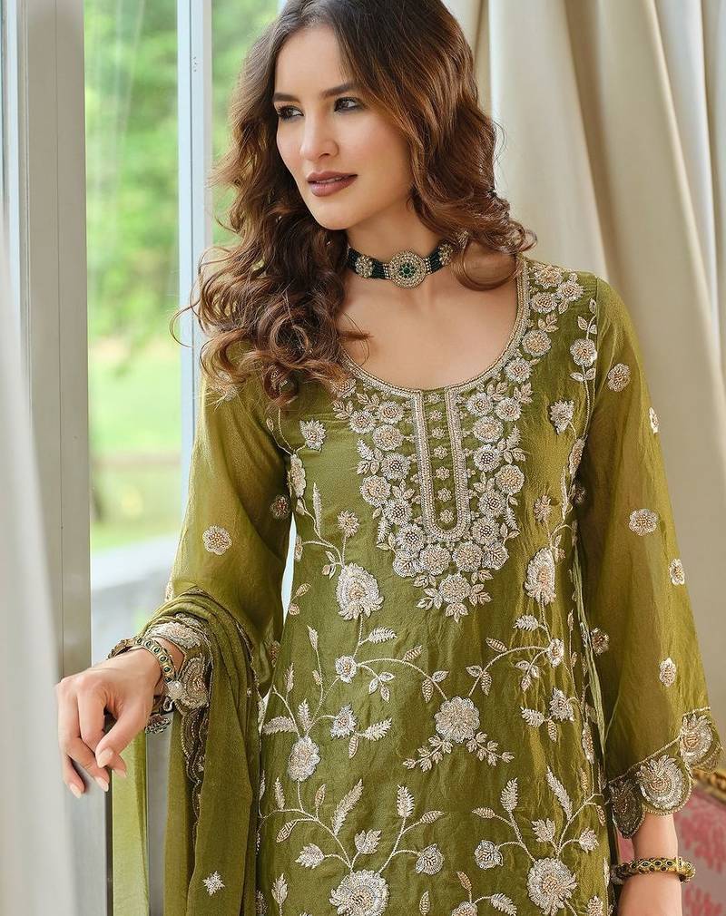 Women Ethnic Motifs Embroidered Thread Work Kurta with Palazzos & With Dupatta