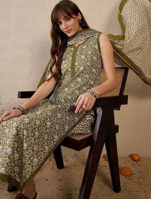 Women Ethnic Motifs Printed Cotton Kurta with Trousers & With Dupatta 3