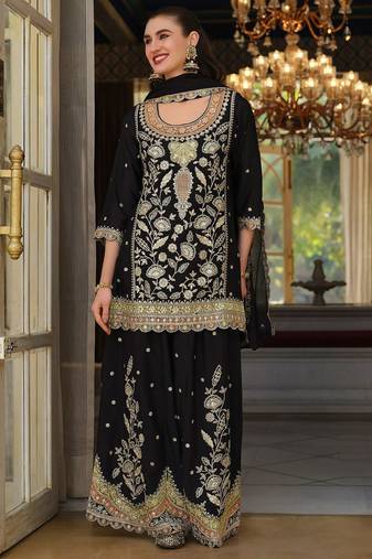 Women Ethnic Motifs Embroidered Thread Work Kurta with Sharara & With Dupatta