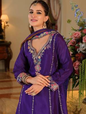 Women Ethnic Motifs Embroidered Thread Work Kurta with Palazzos & With Dupatta 2
