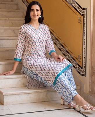 Women Ethnic Motifs Printed Cotton Kurta with Palazzos 5