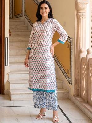 Women Ethnic Motifs Printed Cotton Kurta with Palazzos 6