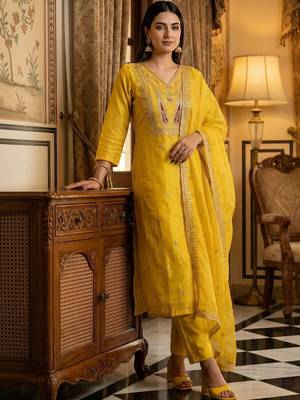Women Ethnic Motifs Embroidered Thread Work Kurta with Trousers & With Dupatta 3
