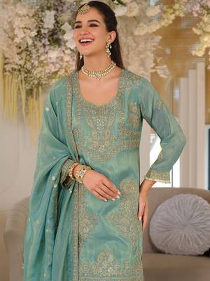 Women Ethnic Motifs Embroidered Thread Work Kurta with Sharara & With Dupatta 2