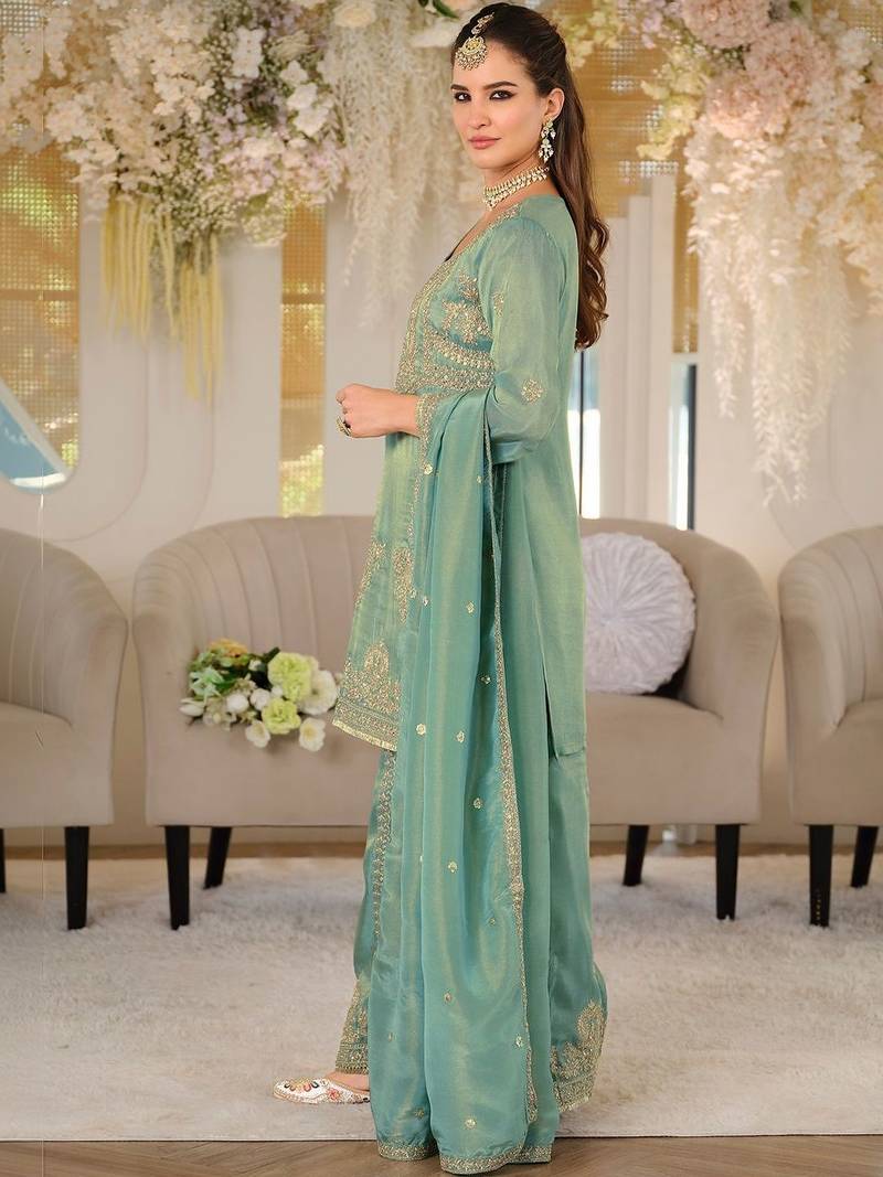 Women Ethnic Motifs Embroidered Thread Work Kurta with Sharara & With Dupatta