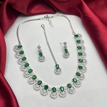 emerald green bridal necklace set  cz diamond indian wedding jewellery, maang tikka 3