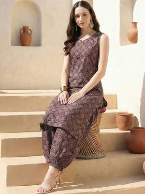 Women Ethnic Motifs Printed Cotton Kurta with Salwar 1