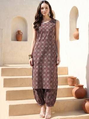 Women Ethnic Motifs Printed Cotton Kurta with Salwar 2