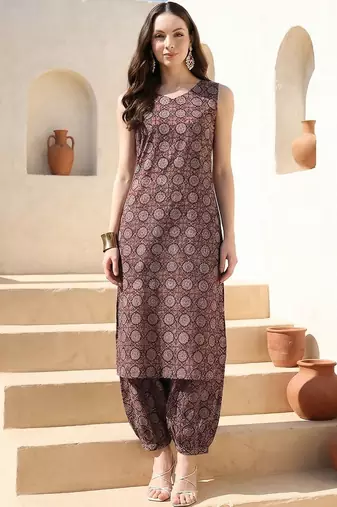 Women Ethnic Motifs Printed Cotton Kurta with Salwar