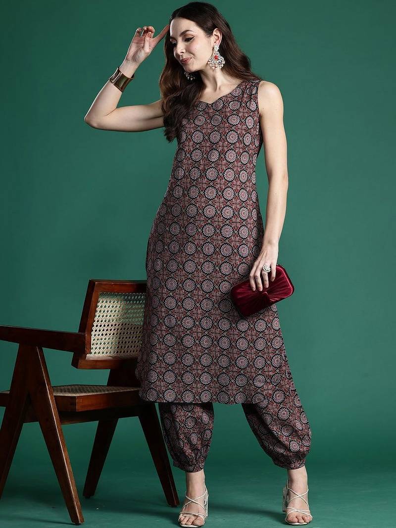 Women Ethnic Motifs Printed Cotton Kurta with Salwar