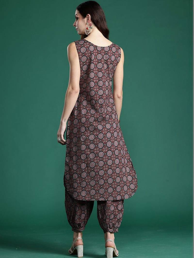 Women Ethnic Motifs Printed Cotton Kurta with Salwar