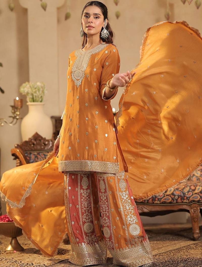 Ethnic Motifs Embroidered Round Neck Zari Straight Kurta & Palazzos With Dupatta