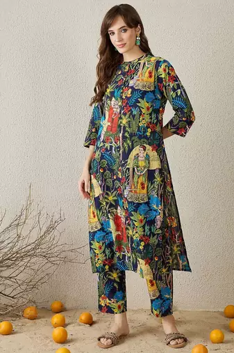 Women Printed Cotton Kurta With Trousers