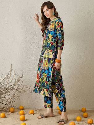 Women Printed Cotton Kurta With Trousers 3