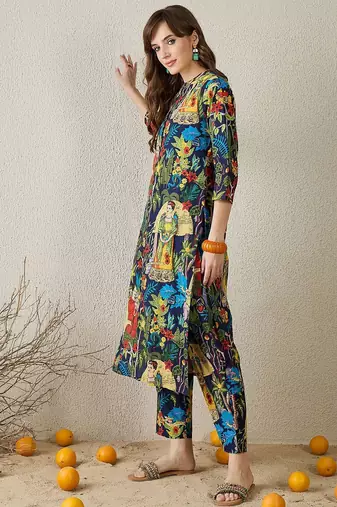 Women Printed Cotton Kurta With Trousers