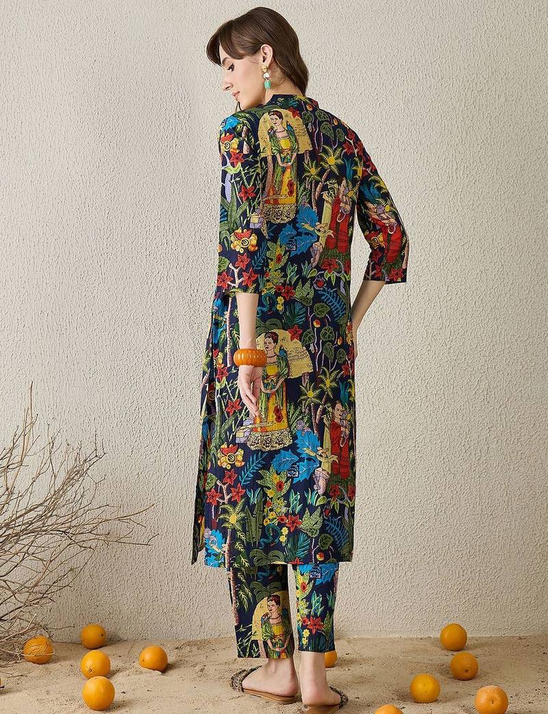 Women Printed Cotton Kurta With Trousers
