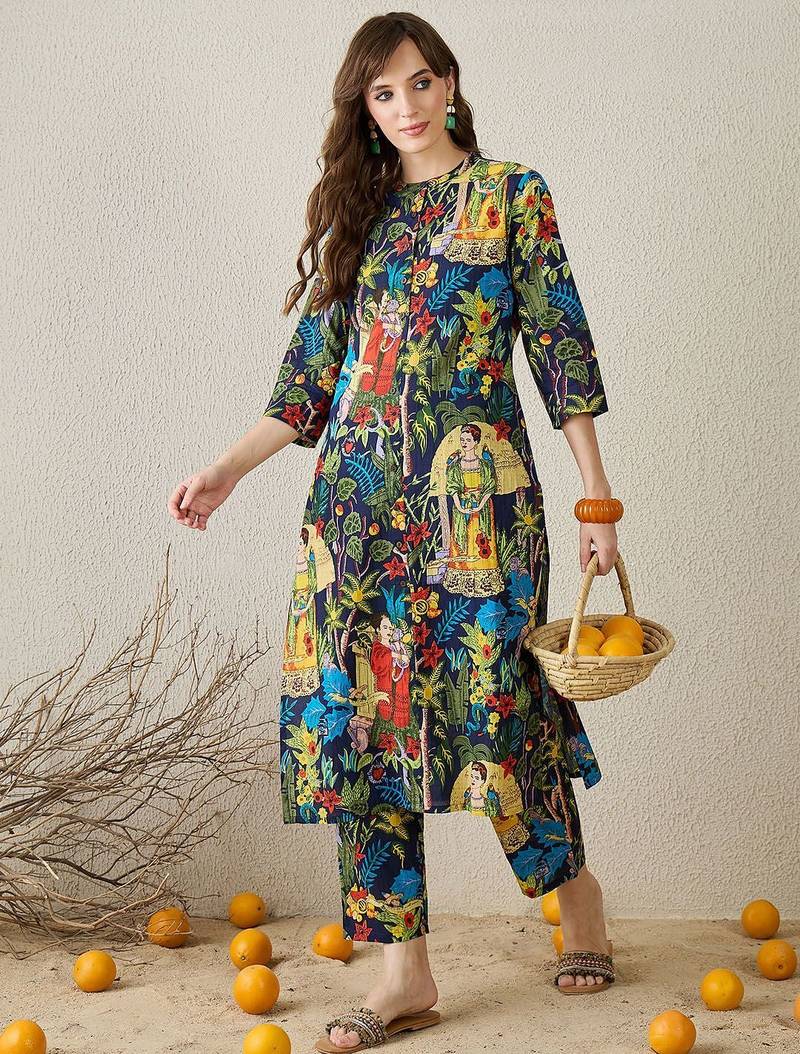 Women Printed Cotton Kurta With Trousers
