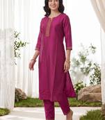 Women Ethnic Motifs Thread Work Kurta with Trousers