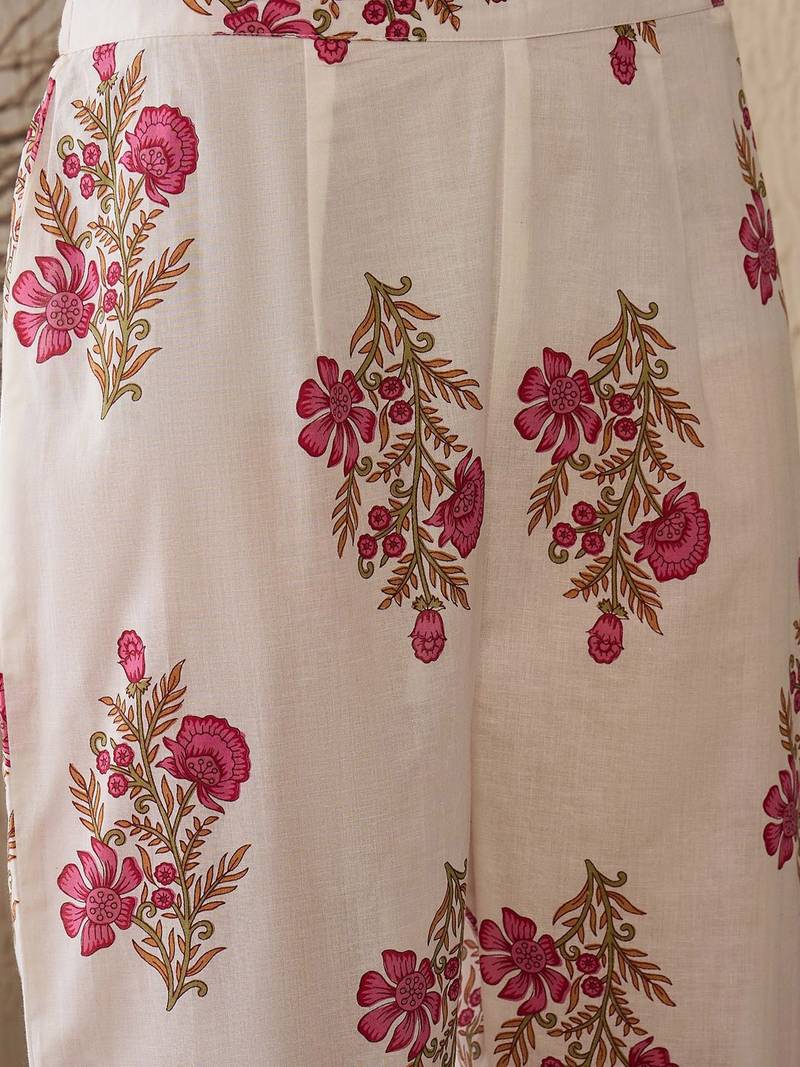 Women Floral Printed Cotton Kurta with Trousers