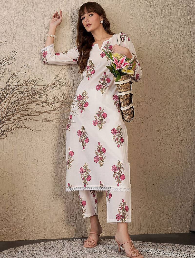 Women Floral Printed Cotton Kurta with Trousers