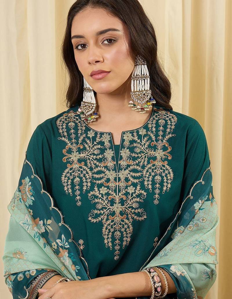 Women Ethnic Motifs Embroidered Thread Work Kurta with Trousers & With Dupatta