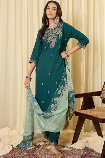 Women Ethnic Motifs Embroidered Thread Work Kurta with Trousers & With Dupatta