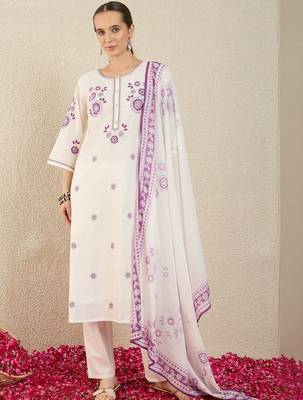 Women Floral Embroidered Thread Work Cotton Kurta with Trousers & With Dupatta 2