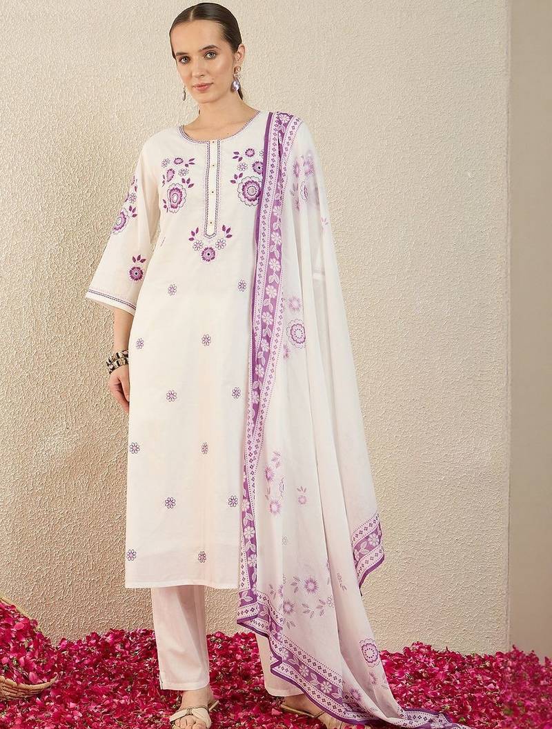Women Floral Embroidered Thread Work Cotton Kurta with Trousers & With Dupatta