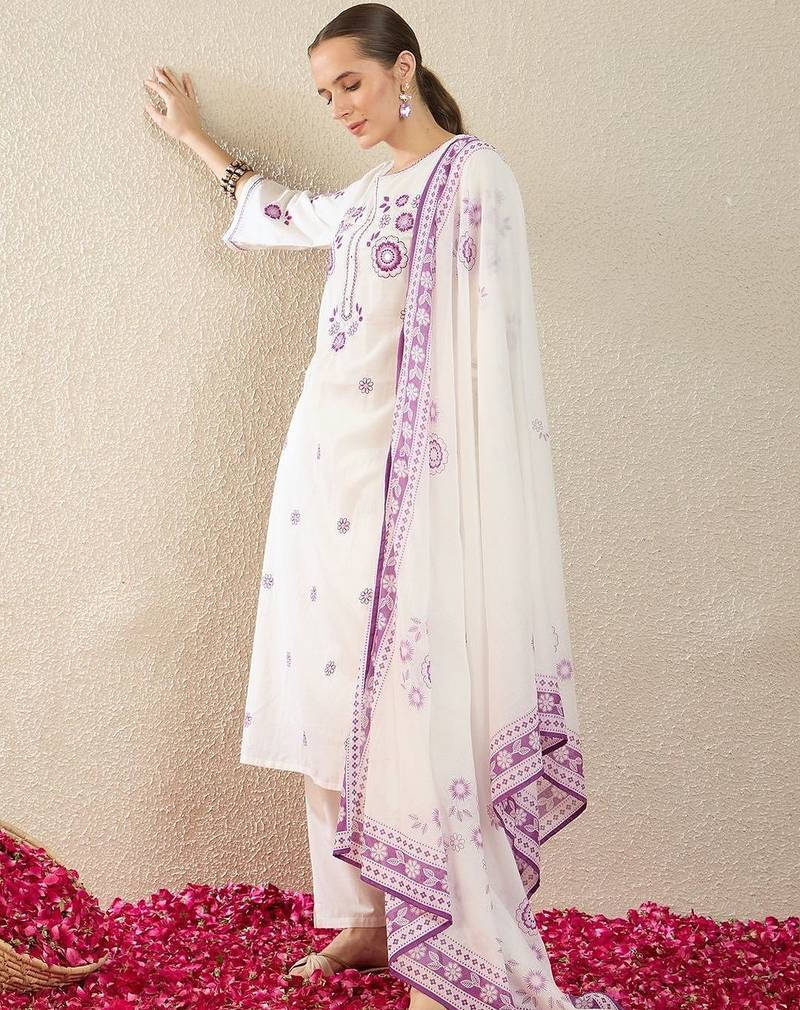Women Floral Embroidered Thread Work Cotton Kurta with Trousers & With Dupatta