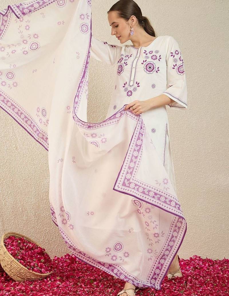 Women Floral Embroidered Thread Work Cotton Kurta with Trousers & With Dupatta
