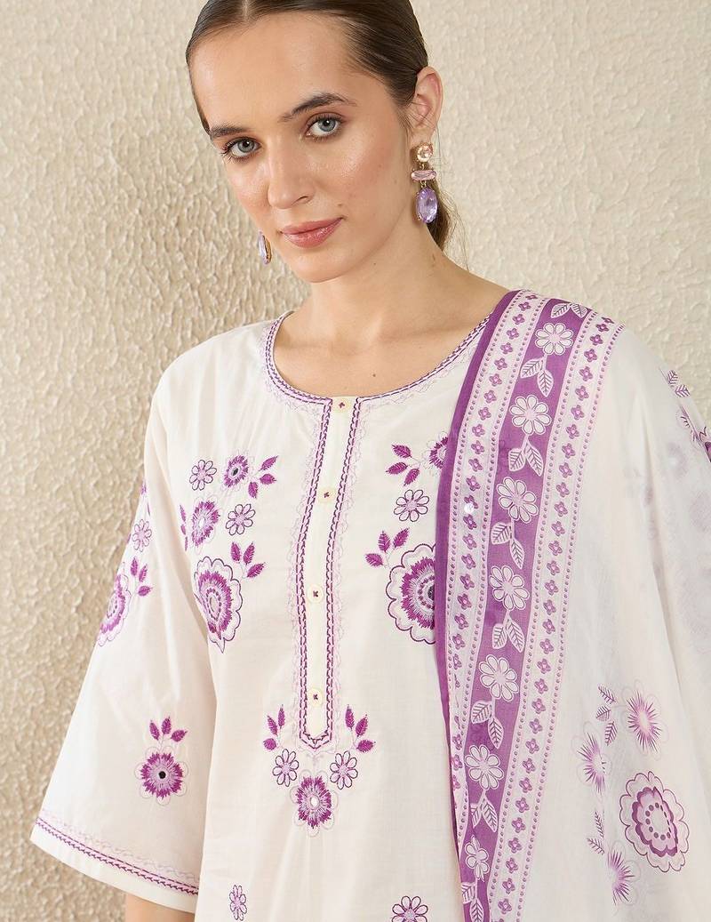 Women Floral Embroidered Thread Work Cotton Kurta with Trousers & With Dupatta