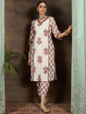 Ethnic Motifs Printed Cotton V-Neck Straight Kurta with Trousers 2