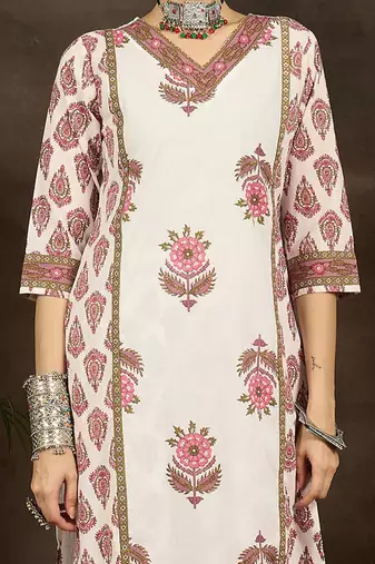 Ethnic Motifs Printed Cotton V-Neck Straight Kurta with Trousers