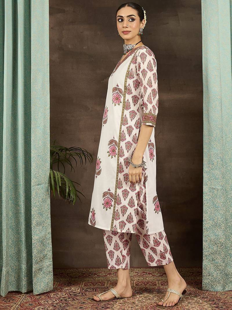 Ethnic Motifs Printed Cotton V-Neck Straight Kurta with Trousers