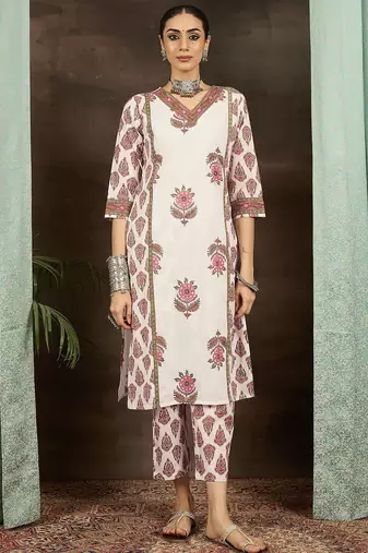Ethnic Motifs Printed Cotton V-Neck Straight Kurta with Trousers
