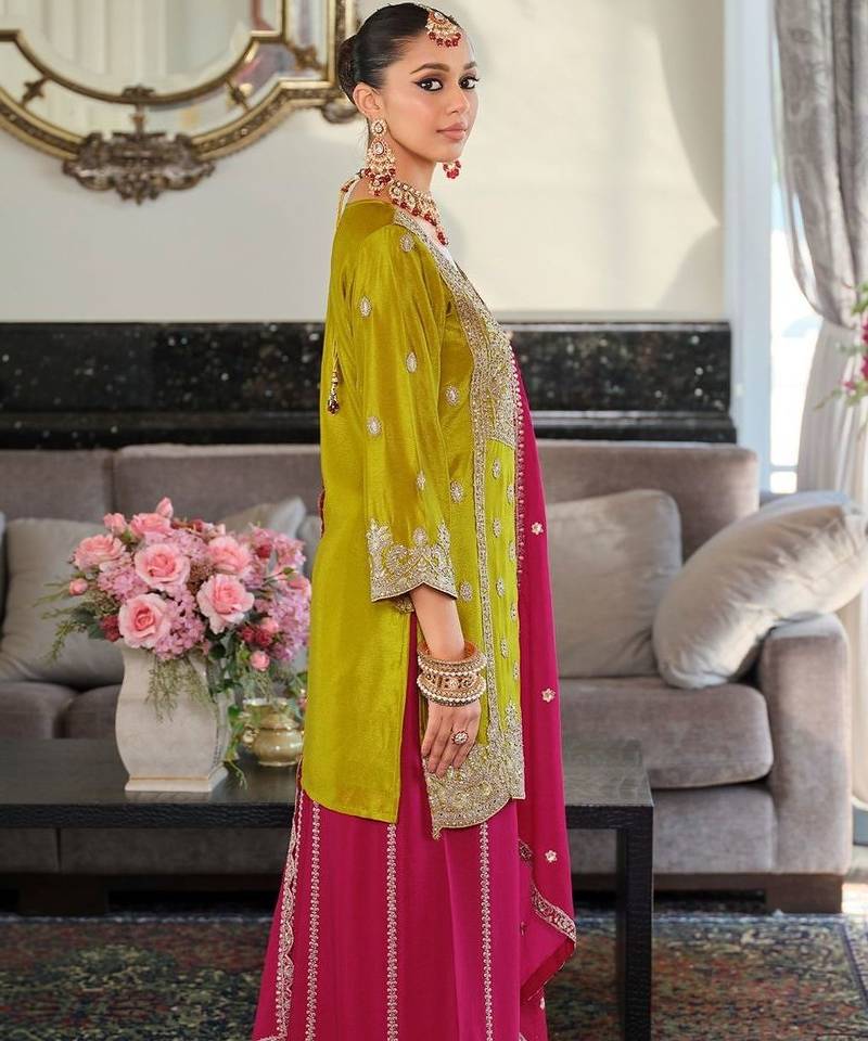 Women Ethnic Motifs Embroidered Thread Work Kurta with Sharara & With Dupatta