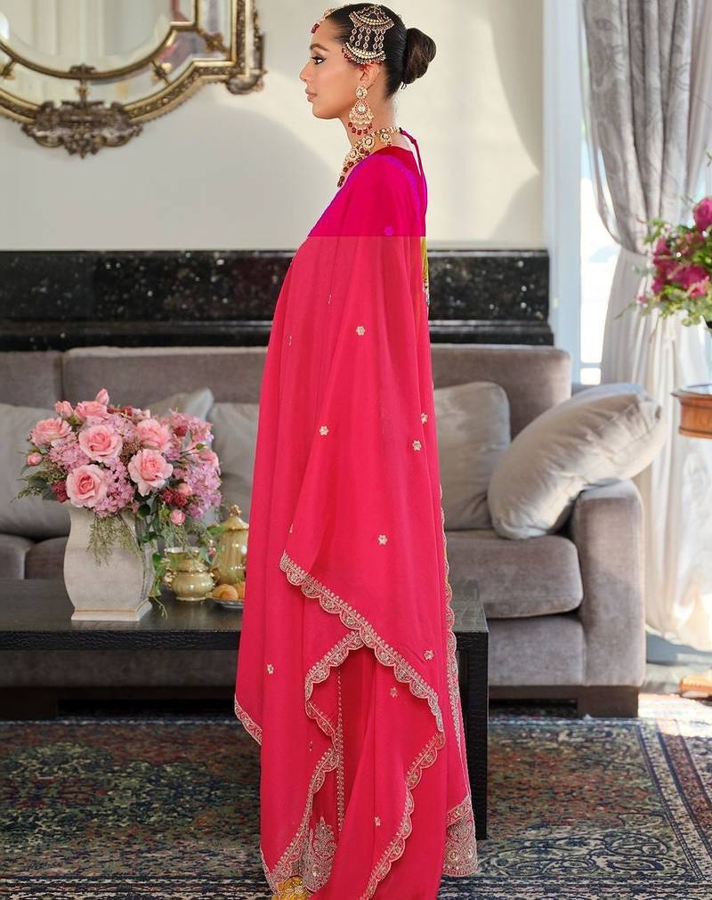 Women Ethnic Motifs Embroidered Thread Work Kurta with Sharara & With Dupatta