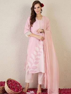 Floral Printed V Neck Straight Kurta With Trouser & Dupatta 1